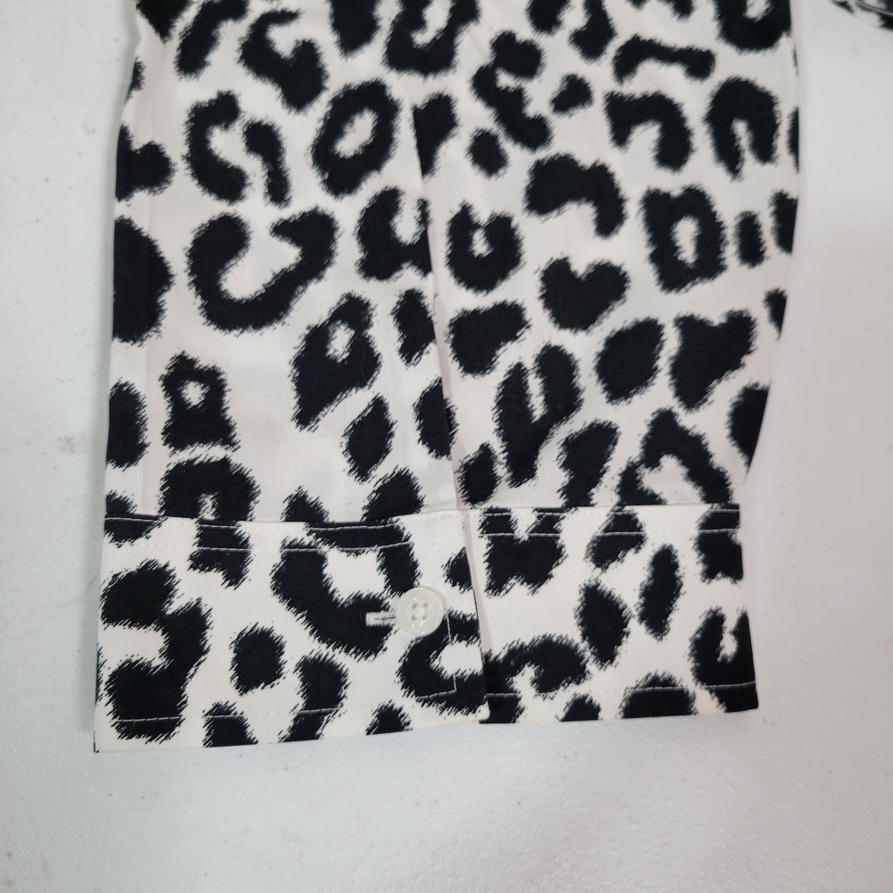 CHICOS Women's No Iron Cotton Blouse Shirt Size 3 Long Sleeve Animal Print 0966 - Picture 3 of 6